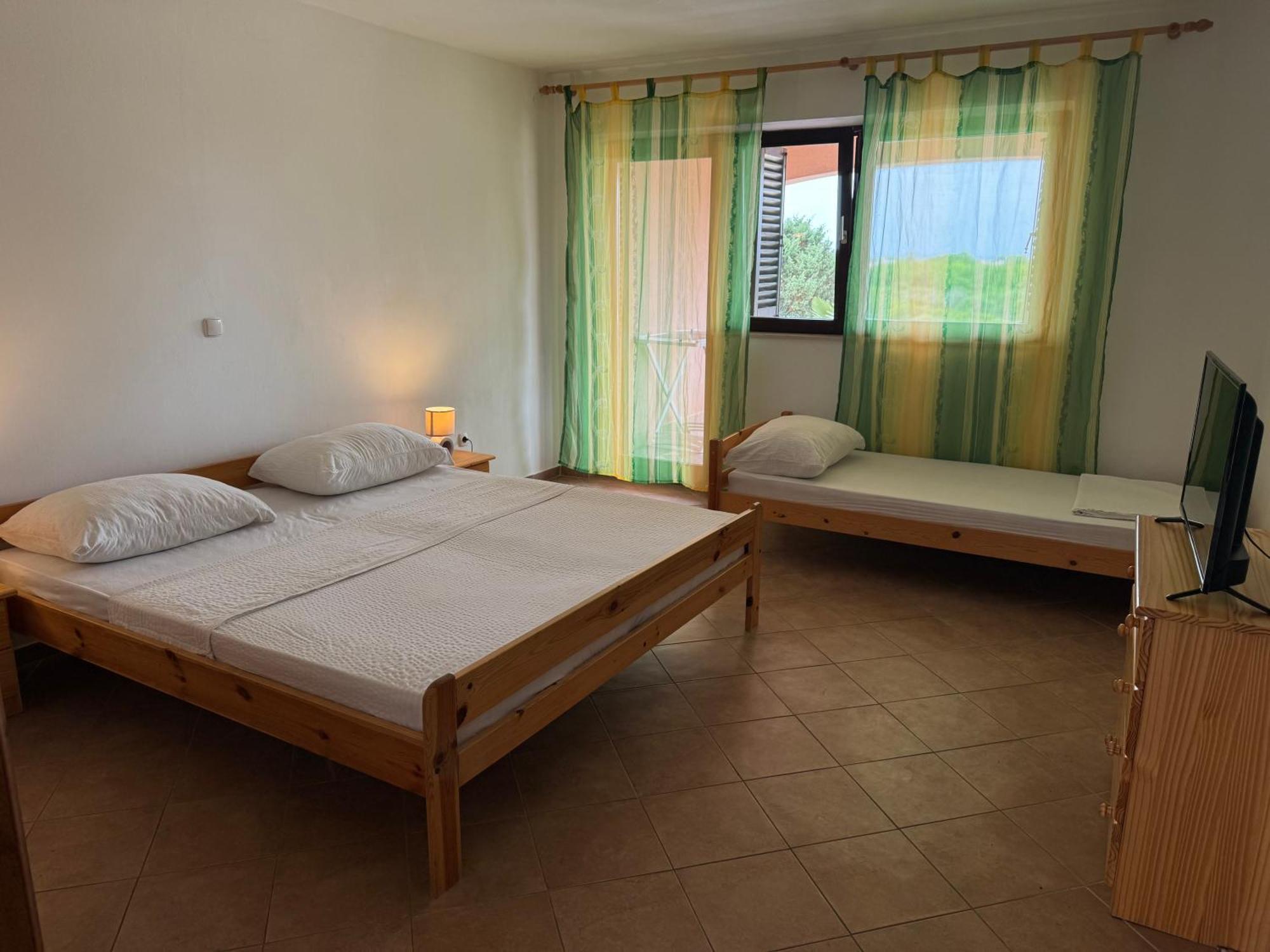Apartments Bernarda 1 Nin Exterior photo